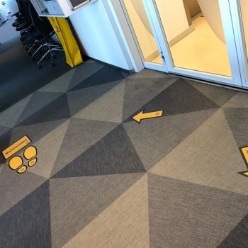 Vloerstickers - Pijl en voetstap