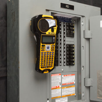 Brady M210 labelprint met optionele magneet