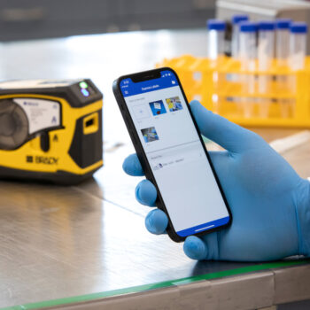 Brady M211 labelprinter met smartphone bediening